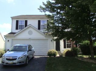 447 Greenhill Dr, Groveport, OH 43125