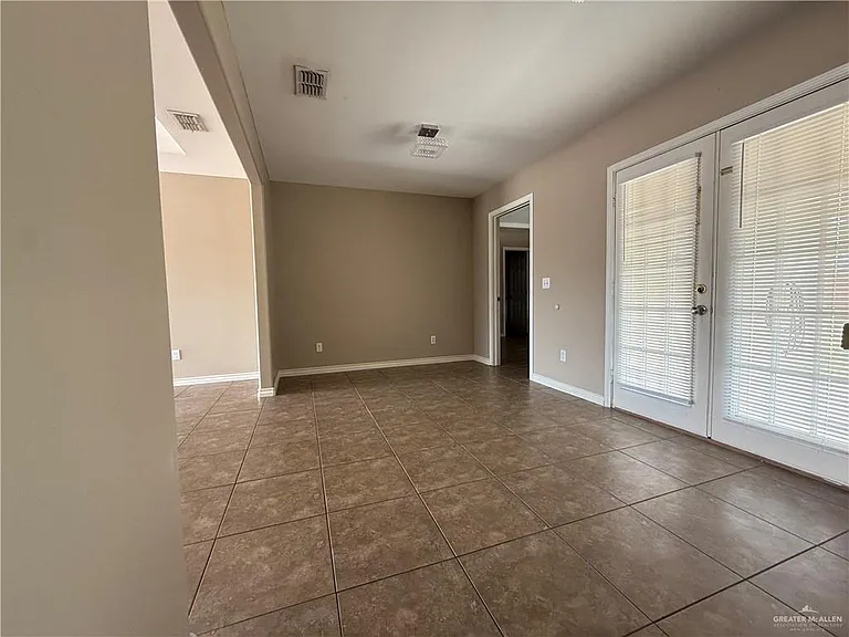 3410 Audrey Ln — Photo 4
