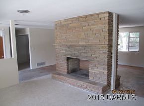 4th image of 84 Ormwood Dr