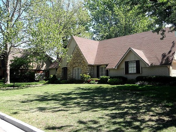 Corner lot with side entry garage