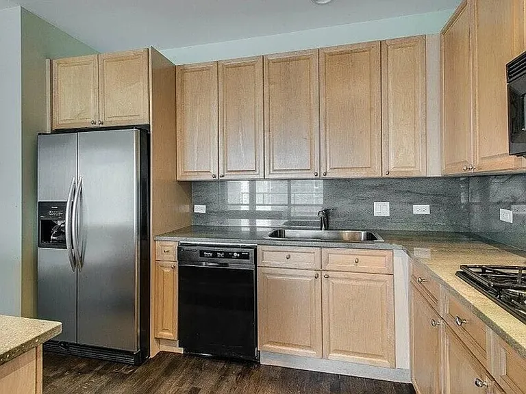 333 N Canal St #1902 — Photo 5
