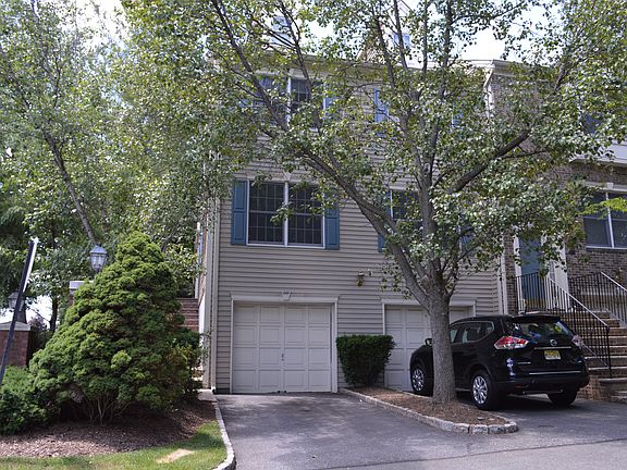 3rd image of 600 Fairfax Dr