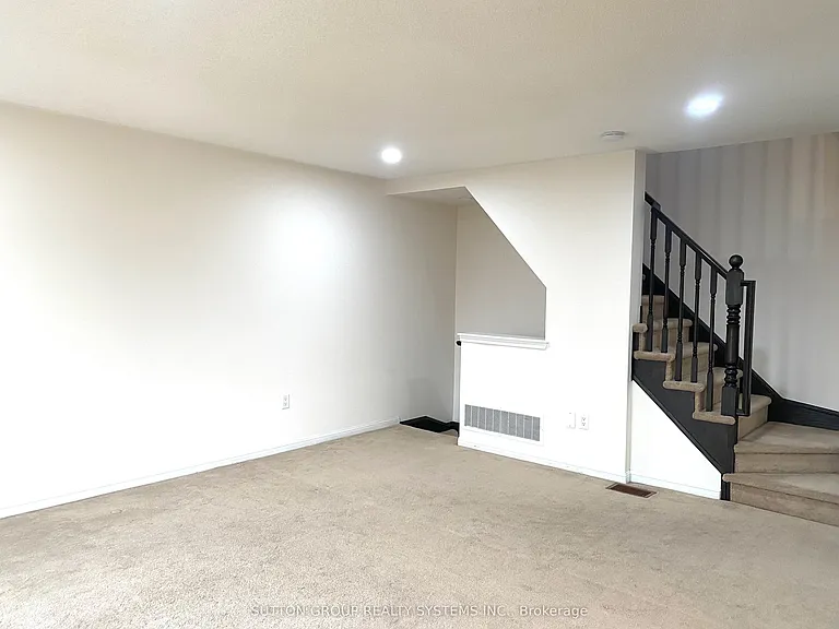 39 Suitor Ct — Photo 3