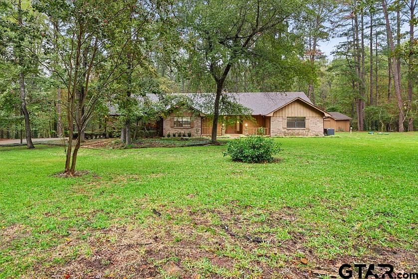 1st image of 3043 Great Oaks Cir