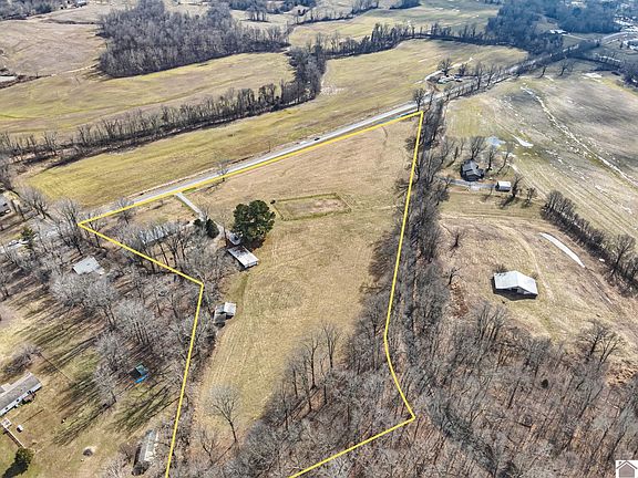 3rd image of 12825 Blandville Rd