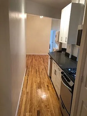 Rented by Eric Goodman Realty Corp | media 22