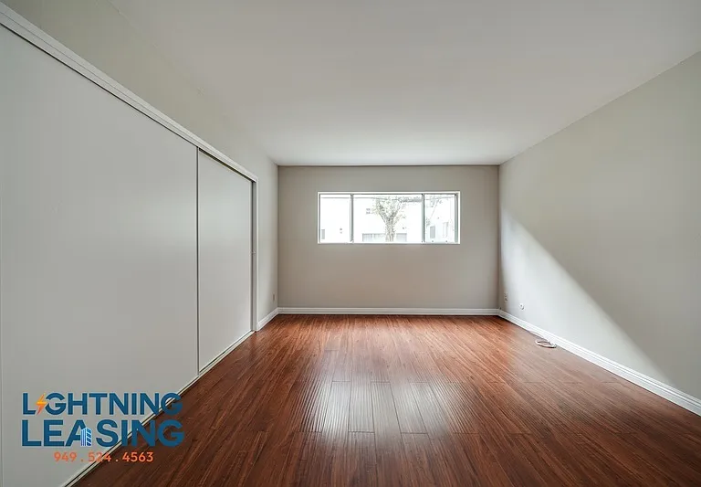 815 S Shenandoah St #301 — Photo 7