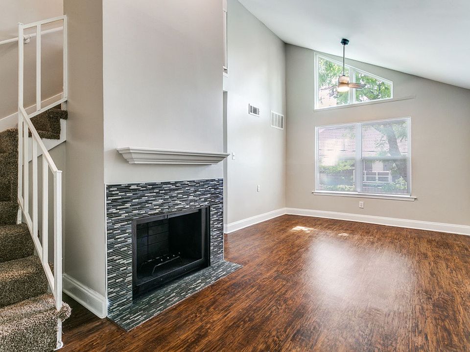 1st image of 4023 N Hall St APT 206