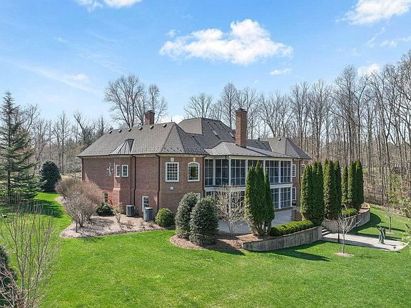 2nd image of 6385 Indian Ridge Dr