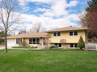 876 Janice Ct W, La Crosse, WI 54601