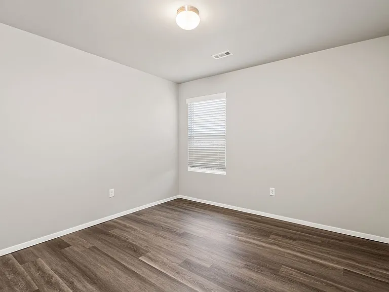 501B W Christopher Dr — Photo 23