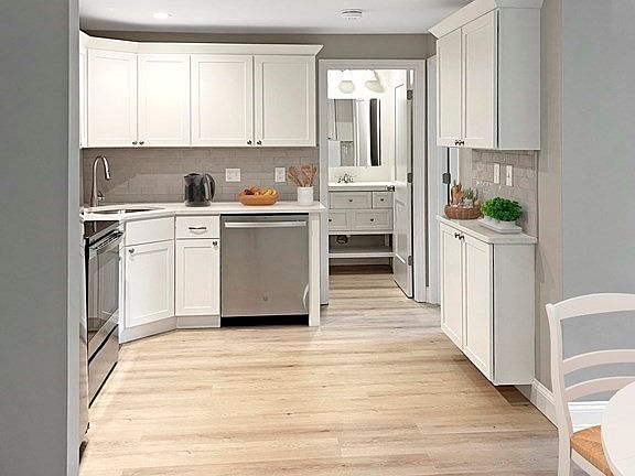 2nd image of 180 Main St APT 1205