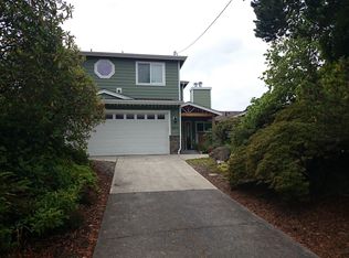 8215 Northrop Pl SW, Seattle, WA 98136