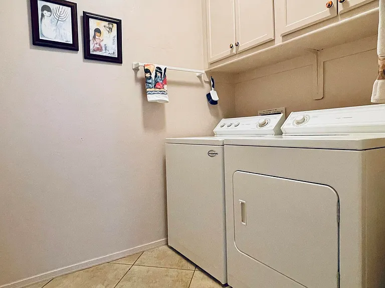 2442 W Tom Watson Dr — Photo 44