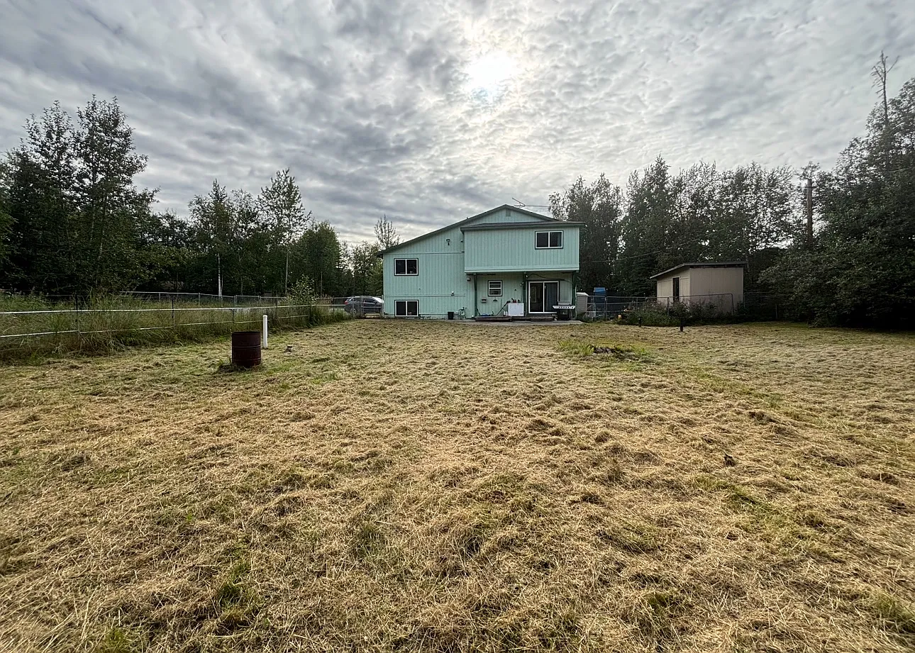 3 bed, 2156 sqft, $2,800 — Photo 3