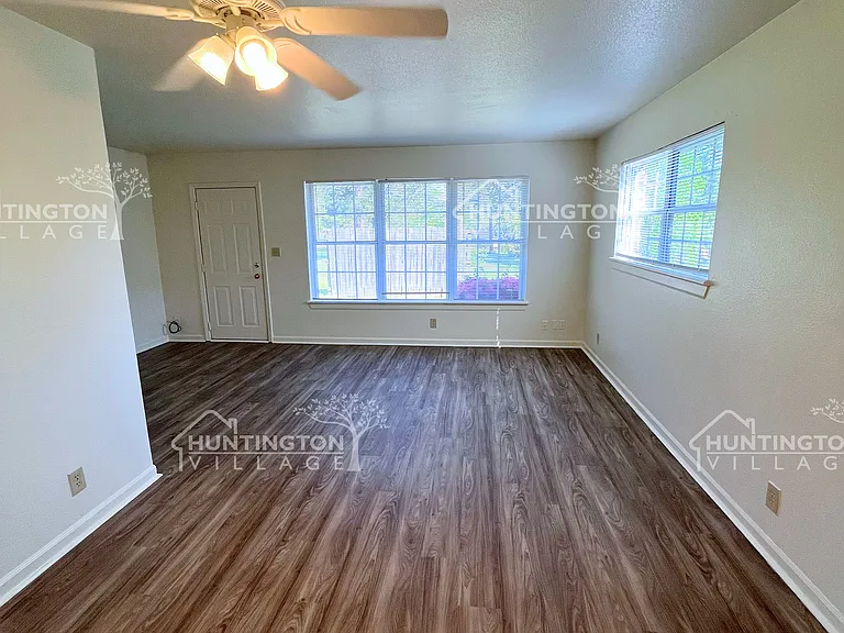711 Olmstead St — Photo 3