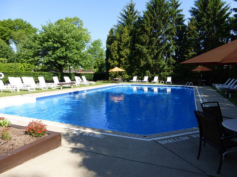 1st image of 1665 Saint Andrews Dr