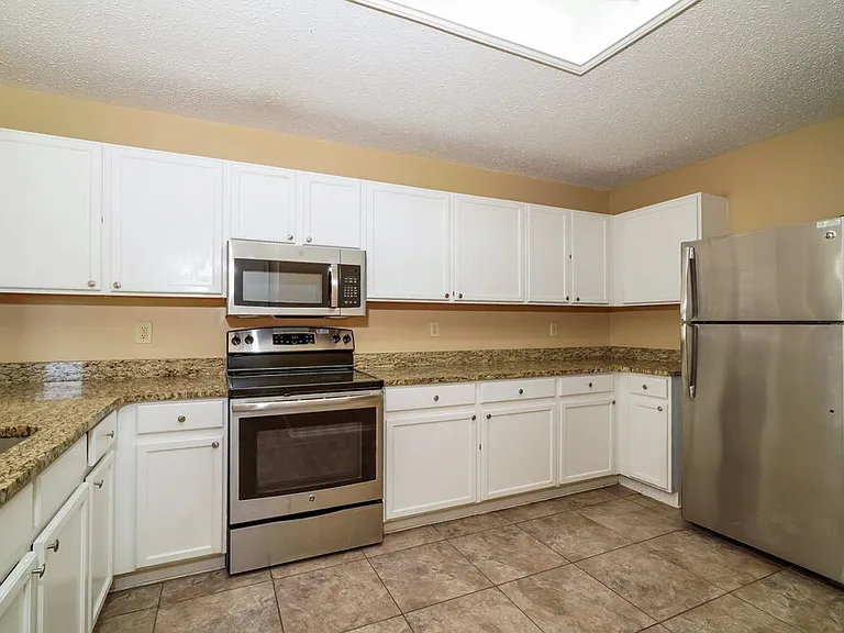 6942 Saharastone Dr — Photo 9