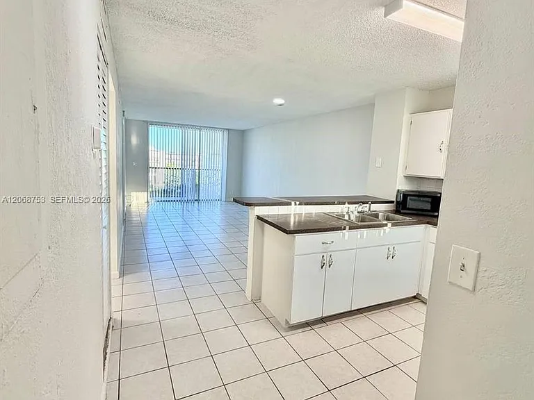 8750 N Sherman Cir #505 — Photo 6