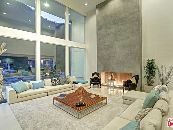 4th image of 1590 Benedict Canyon Dr