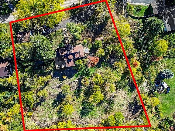 4th image of 1565 Lilac Ln