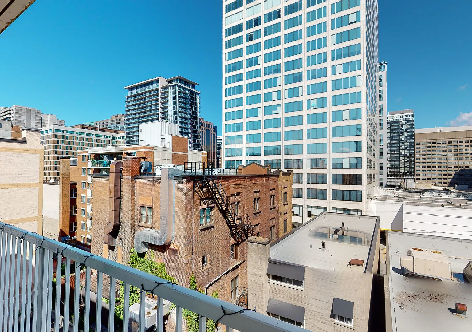 Acadian Apartments — Photo 4