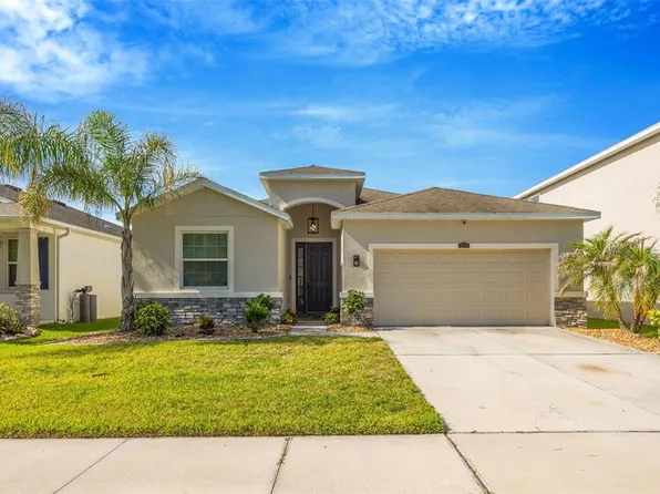 32876 Sand Creek Dr, Wesley Chapel, FL 33543