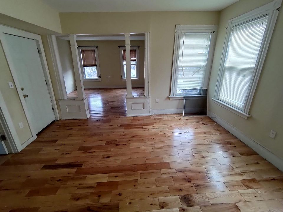 1st image of 56 Dewitt St Floor 3