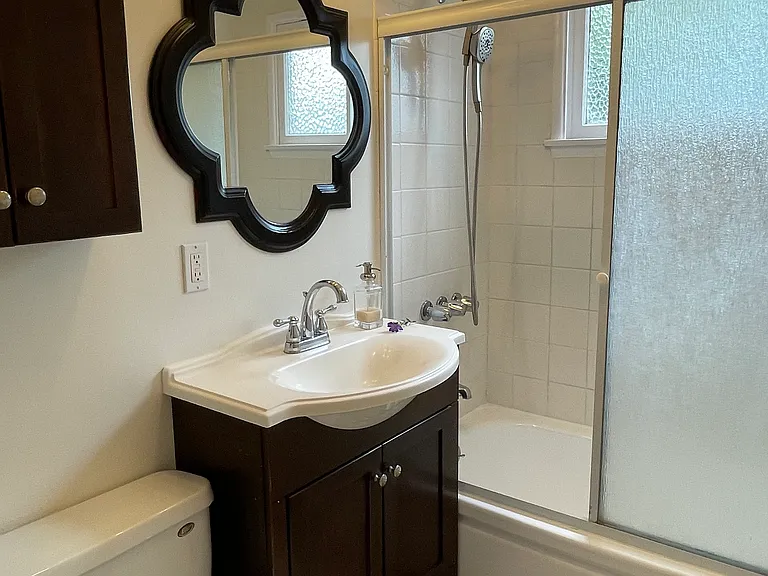 16334 Chatsworth St — Photo 11