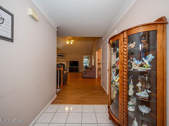 4th image of 508 Valley College Dr