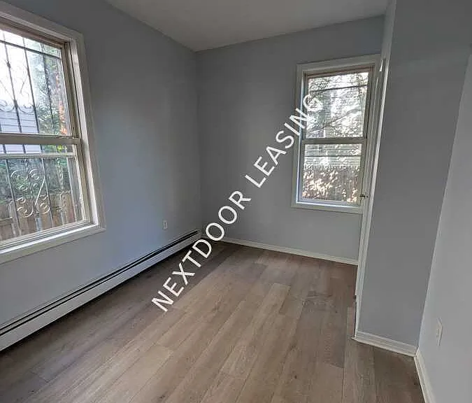 200 Bergen Ave #1M — Photo 4