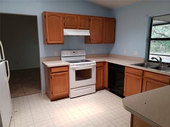 2nd image of 17241 Sabrina Cir