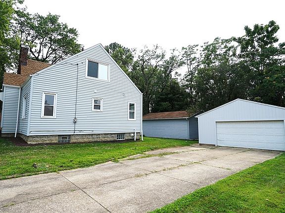 5th image of 1448 Creighton Ave