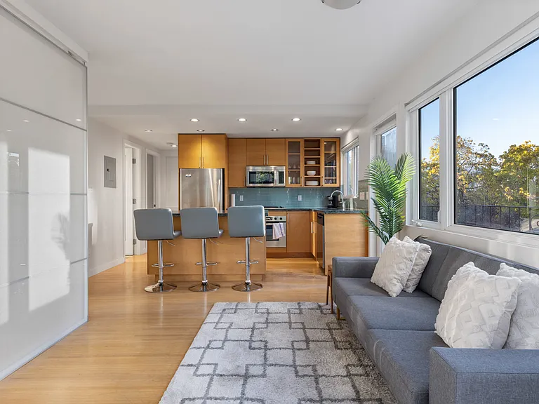 1540 Haro St — Photo 38