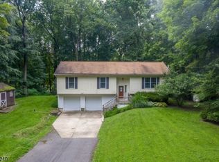 99 Foul Rift Rd, Belvidere, NJ 07823