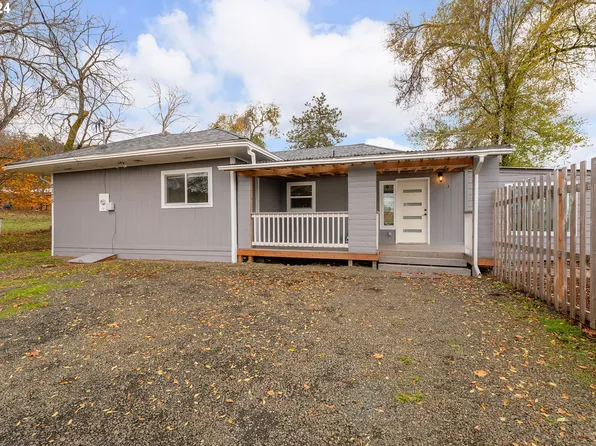 2175 Jackie Ave, Roseburg, OR 97471