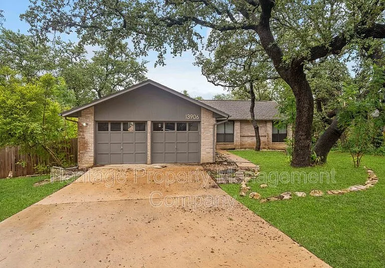 13906 N Hills Village Dr — Photo 1