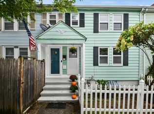 216 Quincy Shore Dr, Quincy, MA 02171