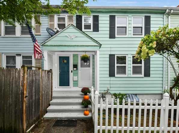 216 Quincy Shore Dr, Quincy, MA 02171