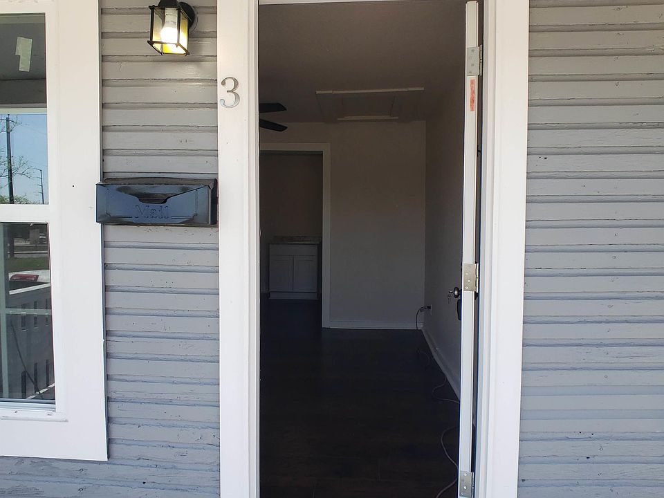 1st image of 1529 N Walters #5