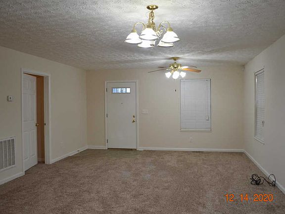 4th image of 4008 Stanley Ave