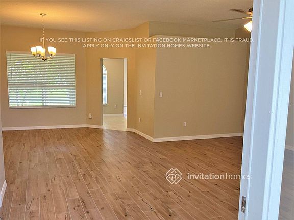 3rd image of 1005 Pelican Ln