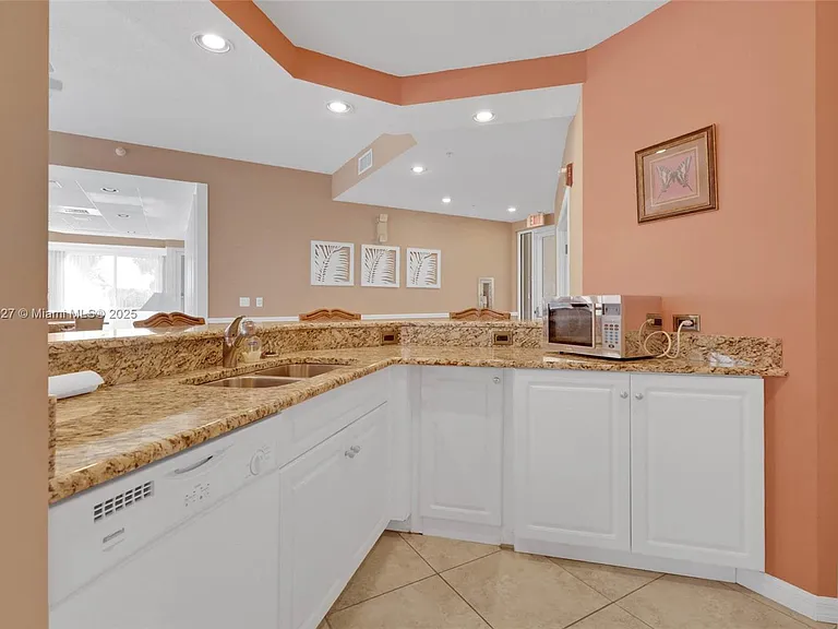 5051 N Highway A1A #6 — Photo 43