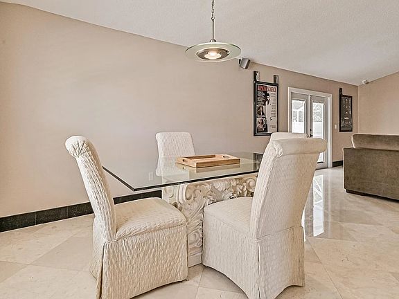 3rd image of 3572 Sugarplum Ln