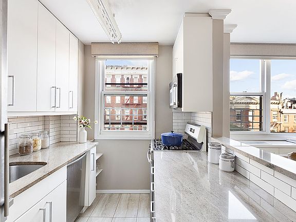 2nd image of 61 Jane St APT 5J
