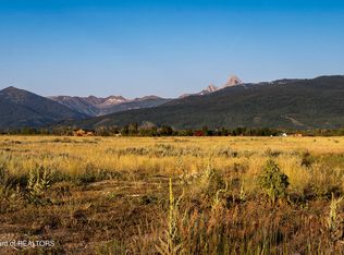 1086 Cahuilla Rd, Driggs, ID 83422