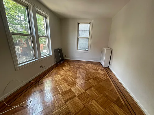 Rented by Metropolis International Realty Inc. | media 18