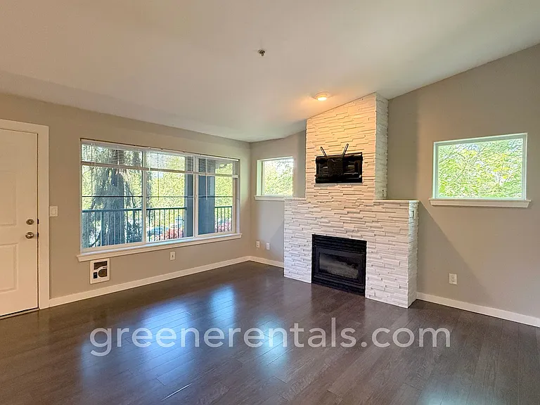 2210 Tolmie Ave #C-1 — Photo 4