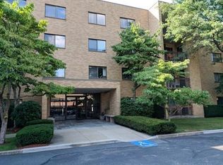43 Centre St #203, Brookline, MA 02446