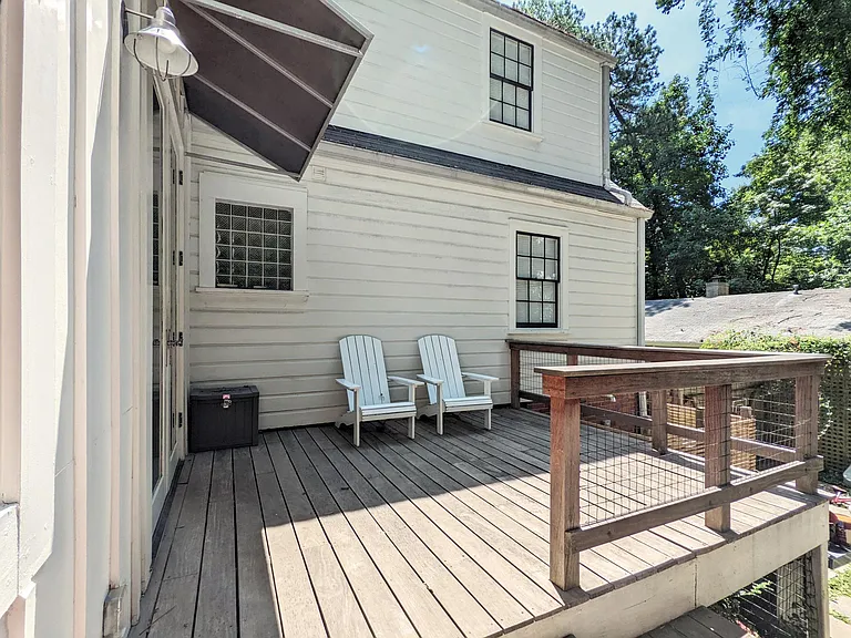 1421 Woodland Dr — Photo 4